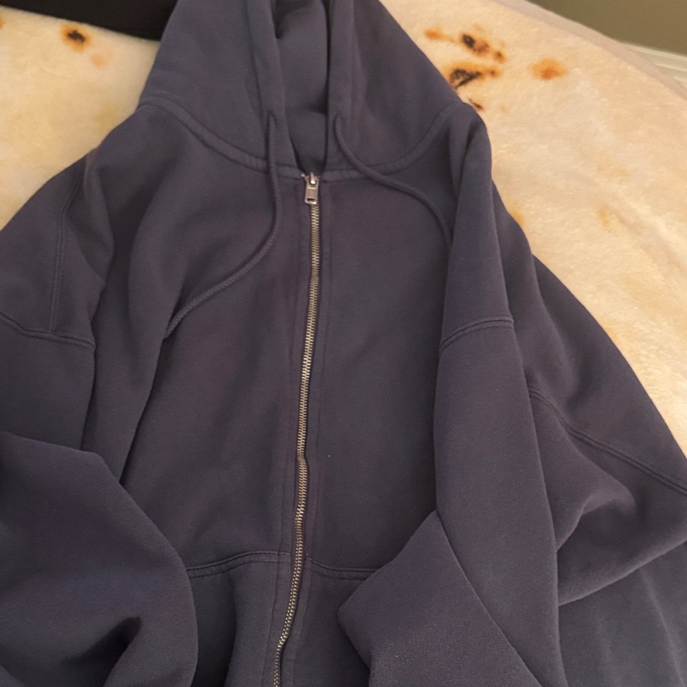 Brandy melville zip up